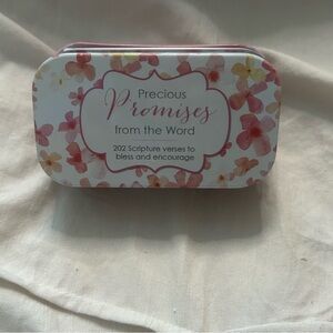 Precious Promises Floral Tin with 202 Scripture Verses